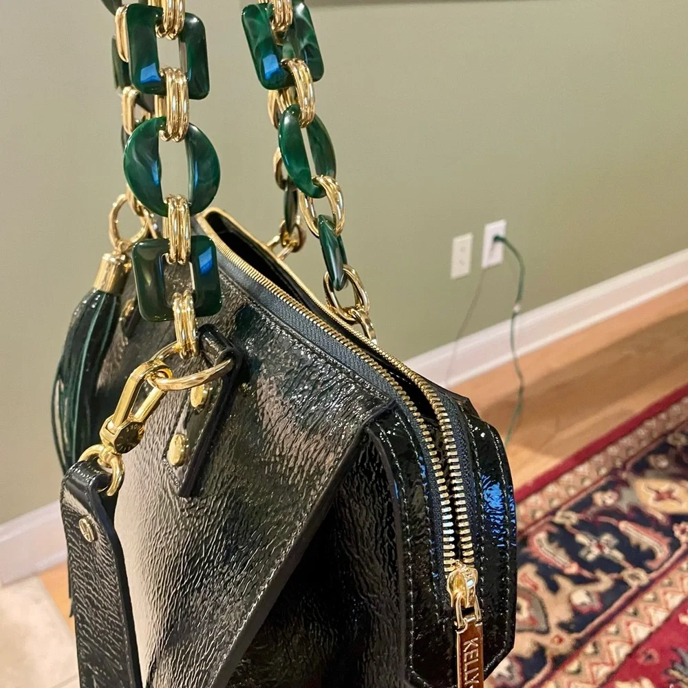 Elegant Black Crossbody Bag with Green and Gold Accents - Picture 3 of 7